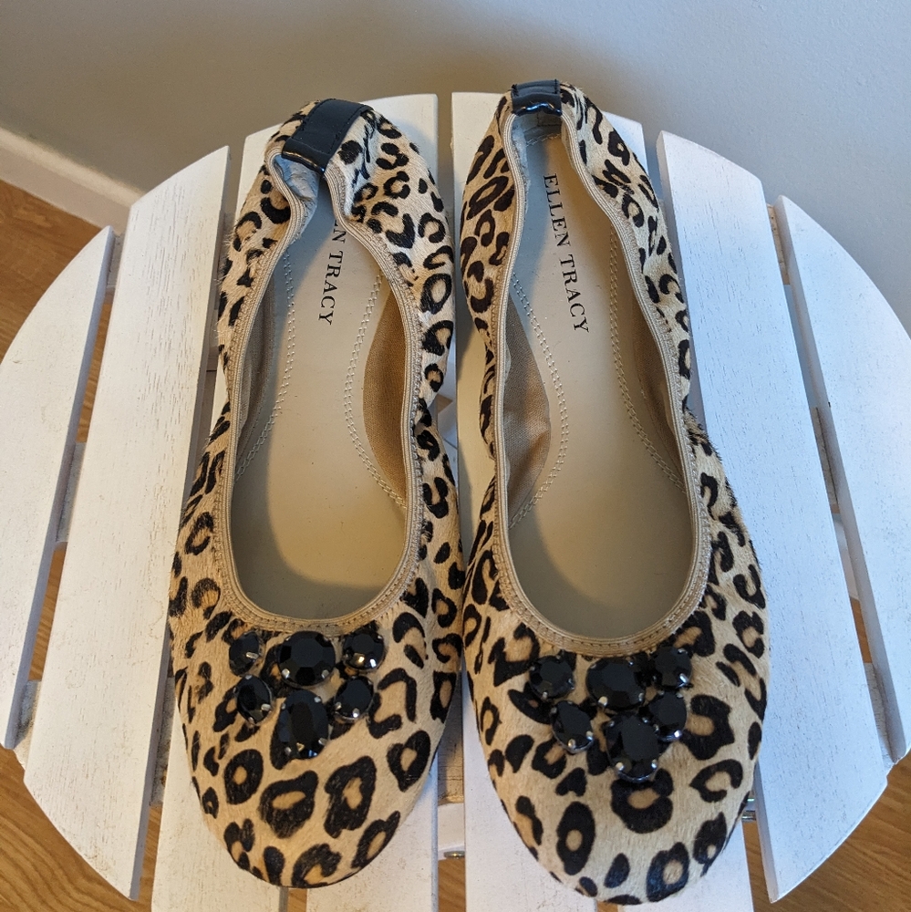 Ellen Tracy Carla Leopard Print Flats with Gem Embellishment, size 10